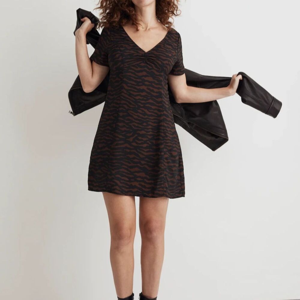 NWT Madewell V-Neck Short Sleeve Mini Dress in Abstract Animal Black Brown Sz 4